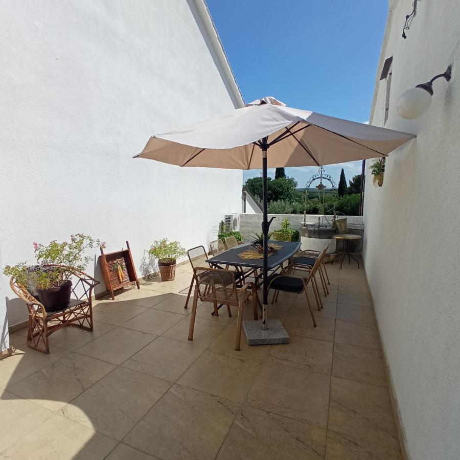 The Golden Well Apartment Rovinj Exterior photo